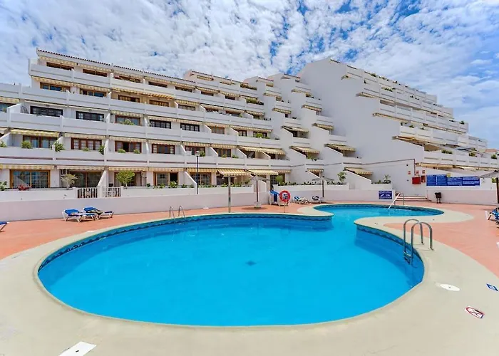 Apartment Garden Sea View