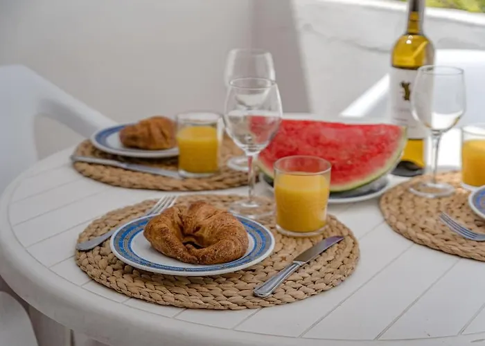 Garden Sea View Apartment *