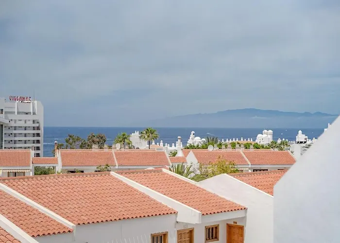 Garden Sea View Apartment